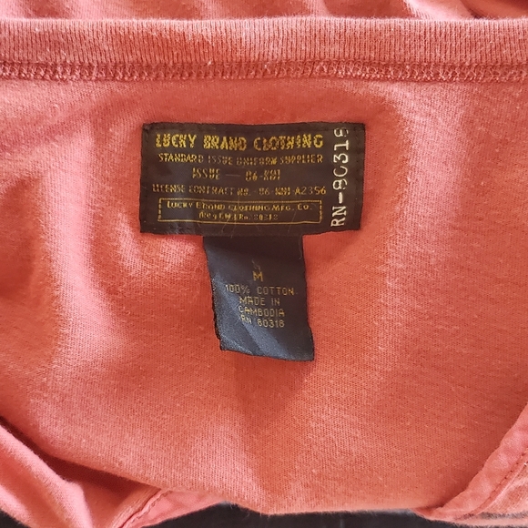 🍀Lucky Brand🍀 Graphic Henley - Picture 2 of 3